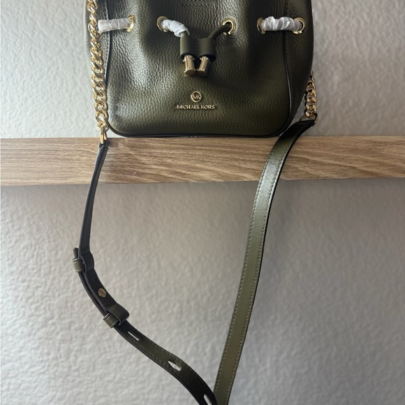 Michael Kors Olive Green Leather Bucket Phoebe Bag NWT - Picture 5 of 7